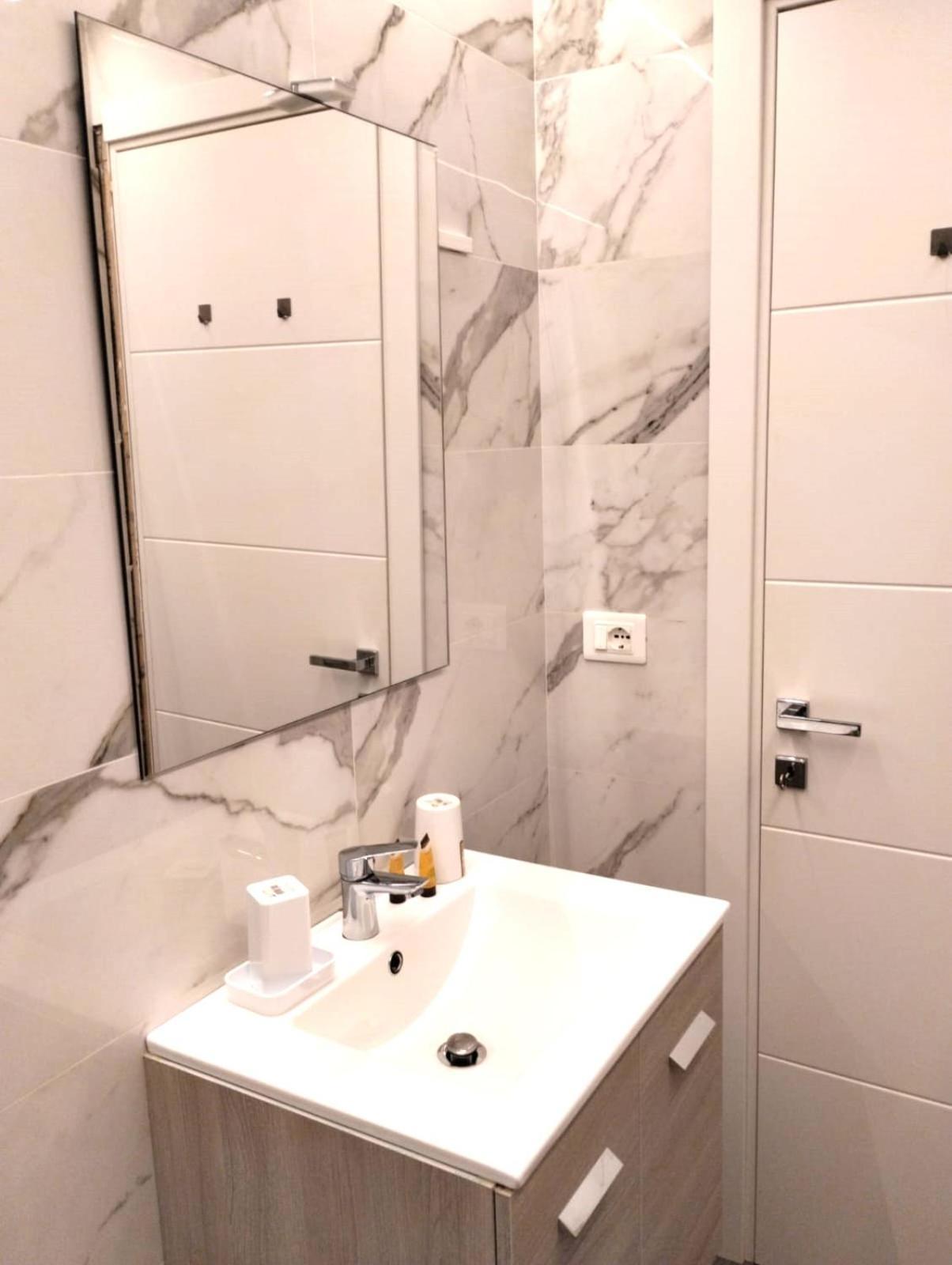 דירות לה ספציה Casa Vacanze Buddy La Tua Base Per Visitare Il Mare Delle Cinque Terre מראה חיצוני תמונה